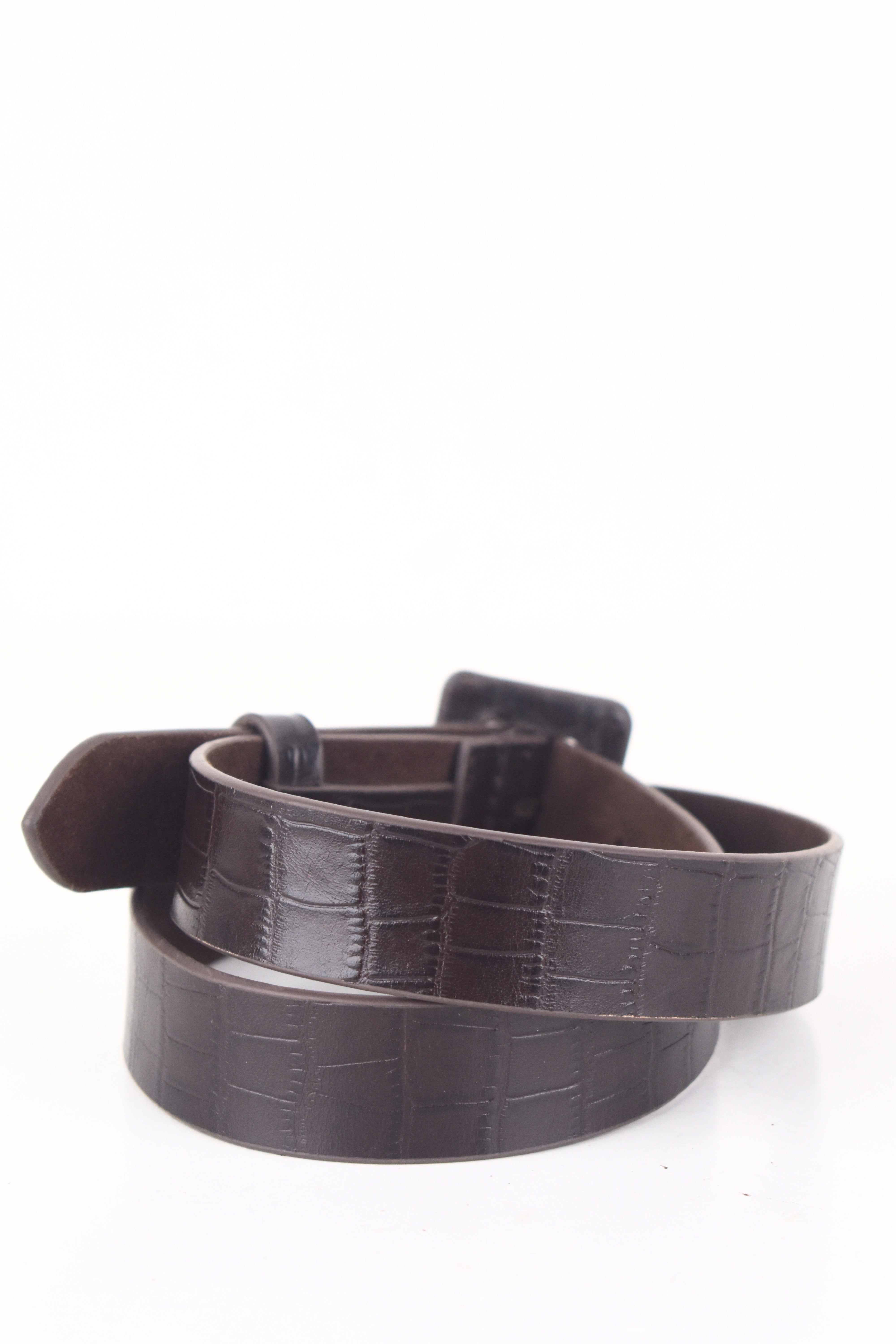 Classic Croc-Textured Leather Belt – Deep Brown Elegance