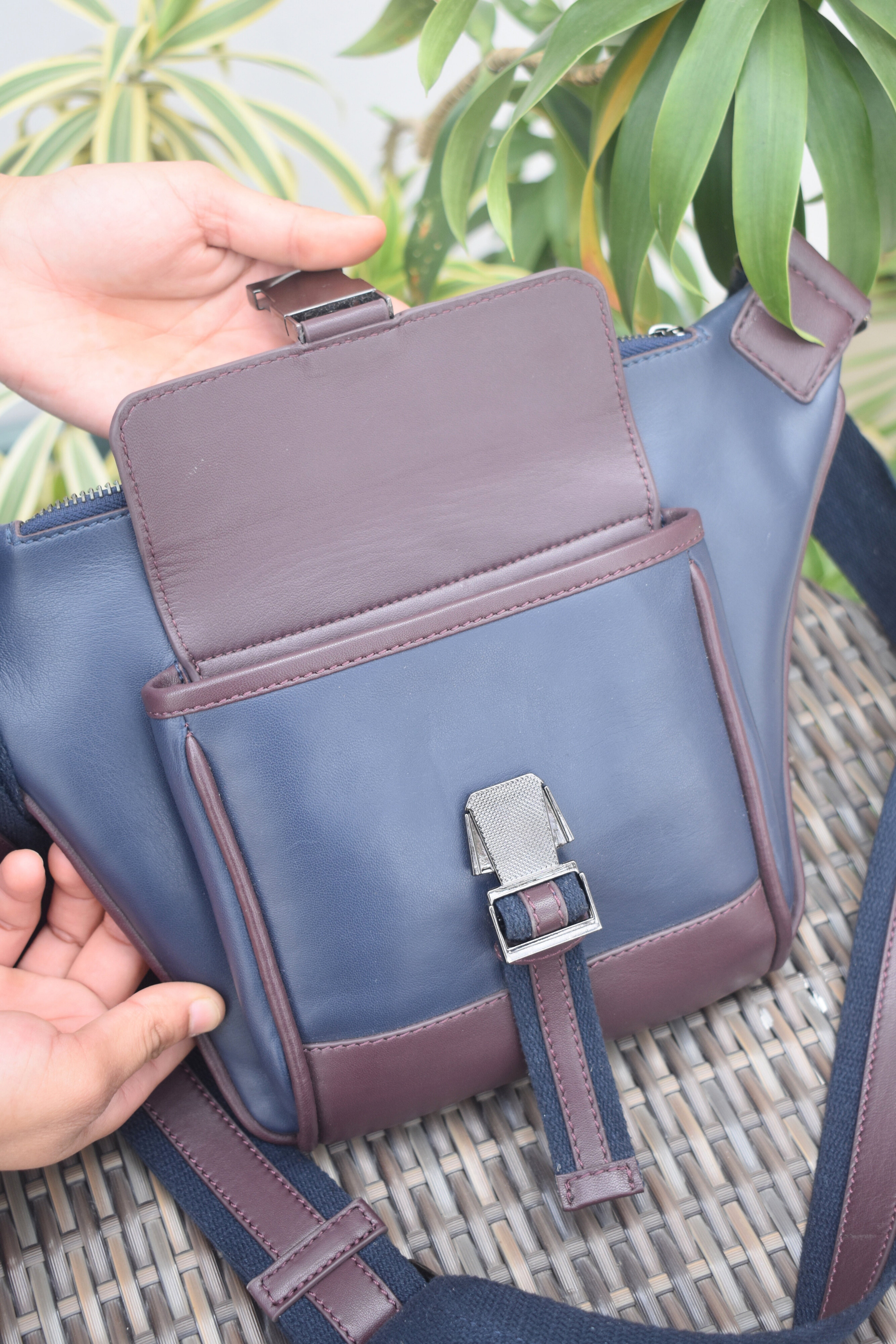 Sophisticated Leather Crossbody Bag