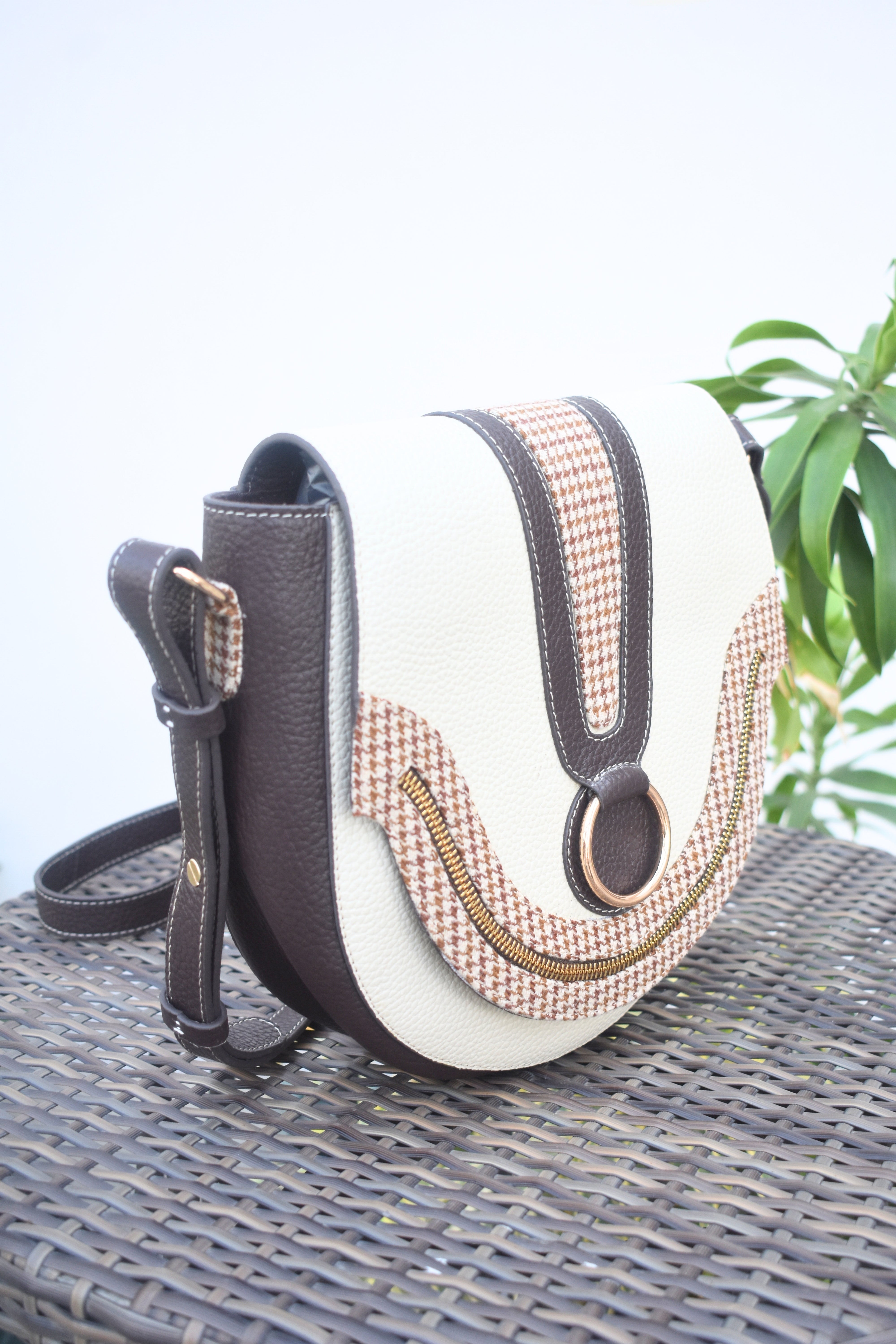 Chic Houndstooth Leather Sling Bag