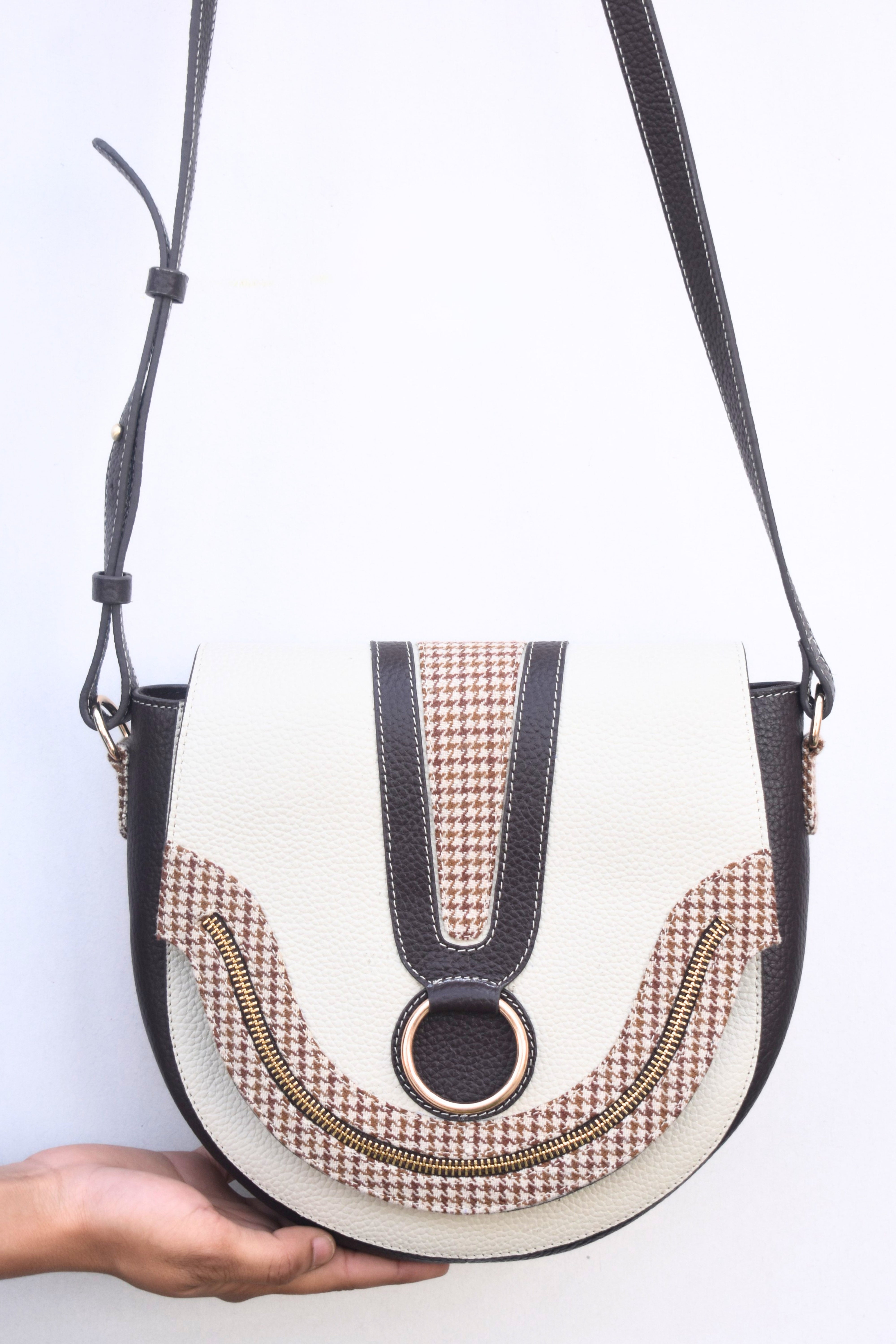 Chic Houndstooth Leather Sling Bag