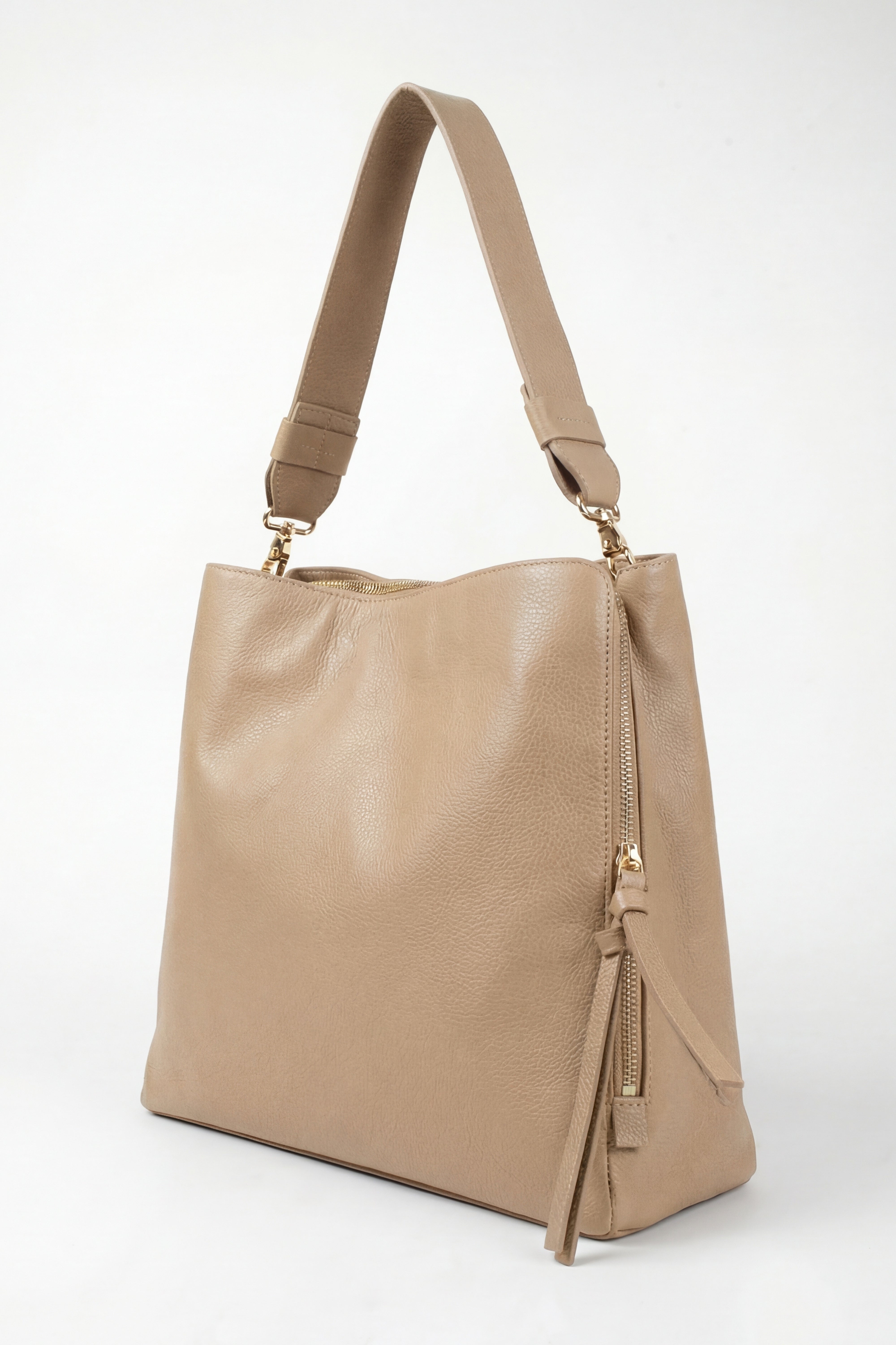 Elara Shoulder Bag