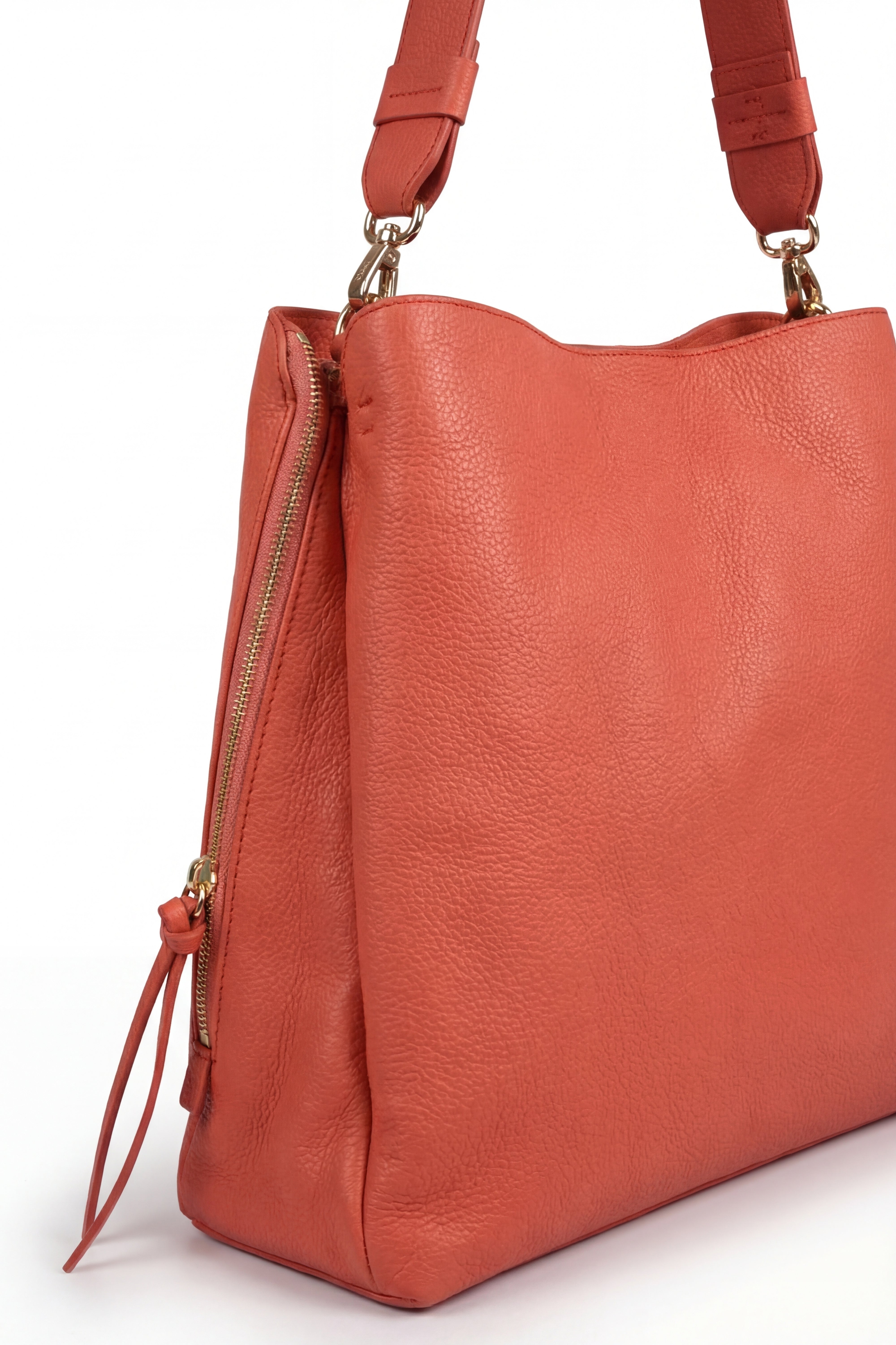 Elara Shoulder Bag