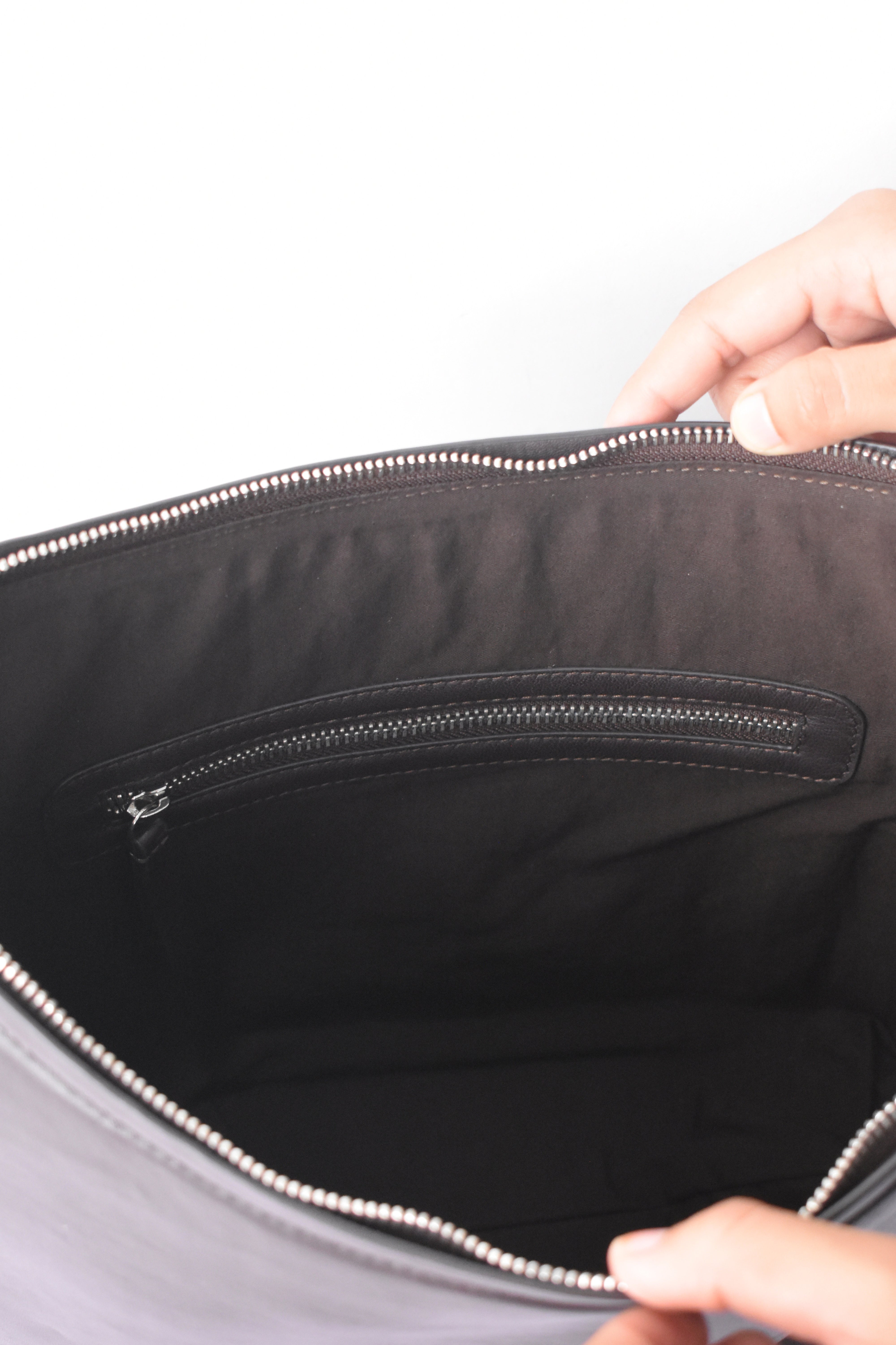 Eleganza Leather Shoulder Bag