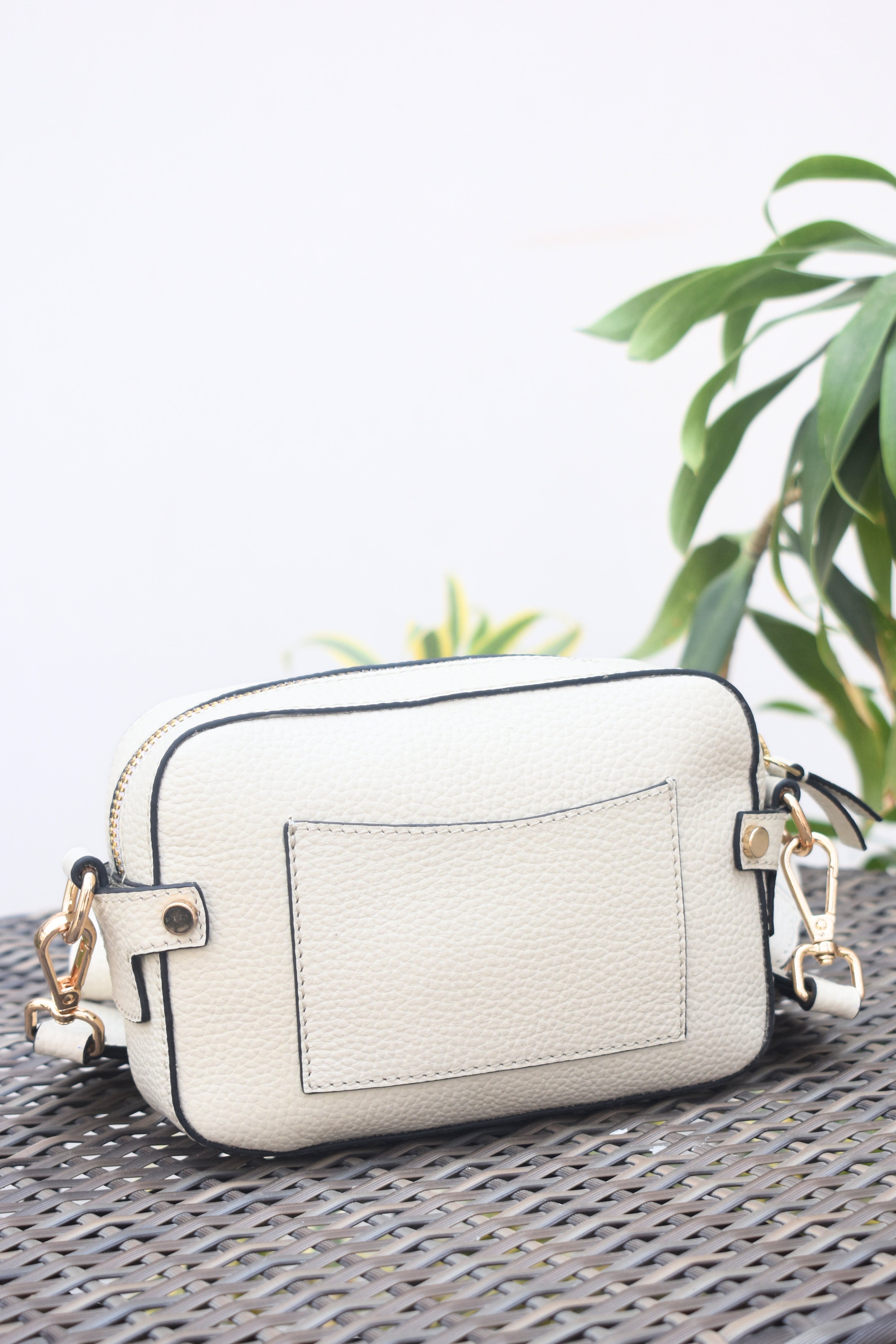 Truffle Noir Leather Bag