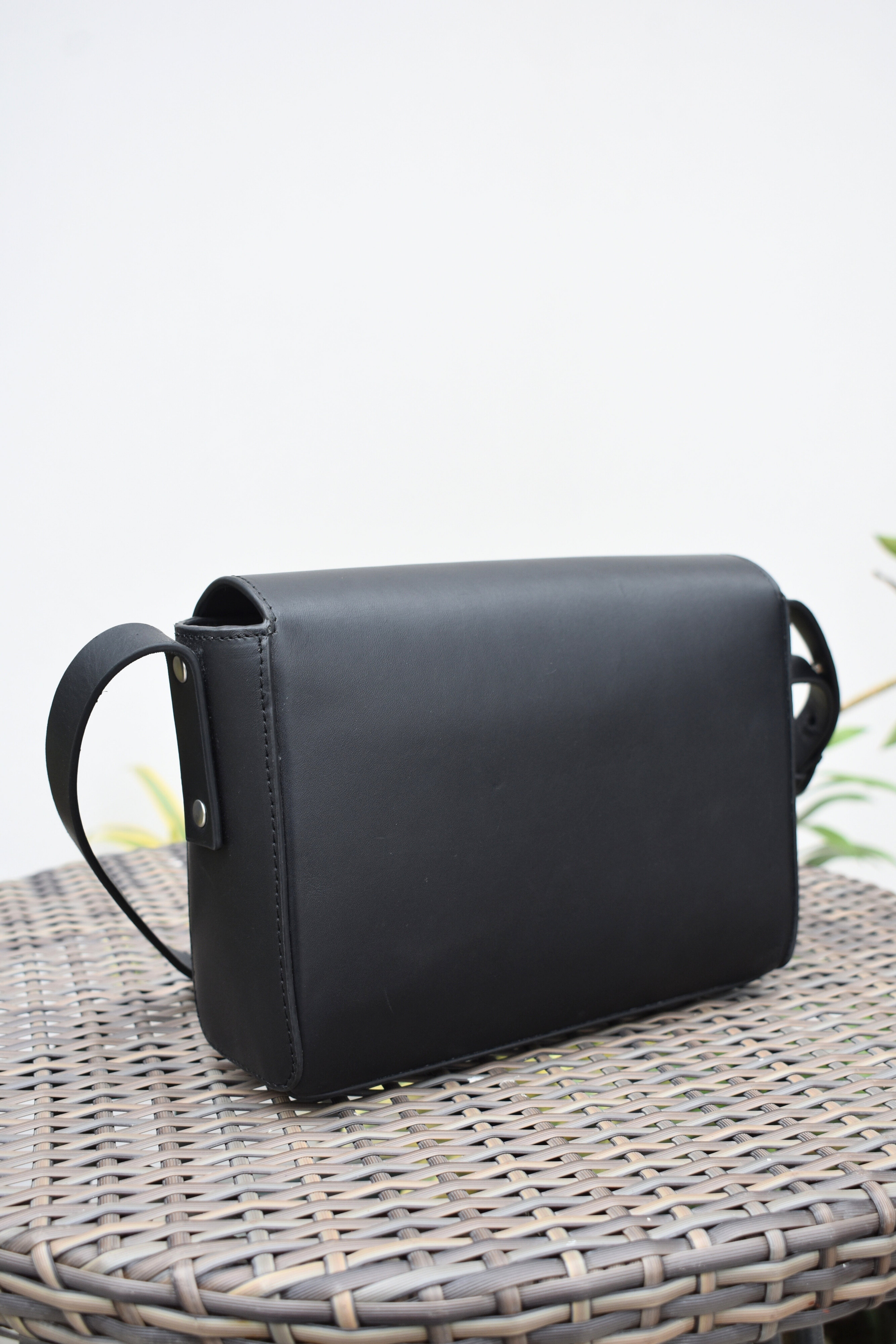 Jetlock Leather Messenger Bag