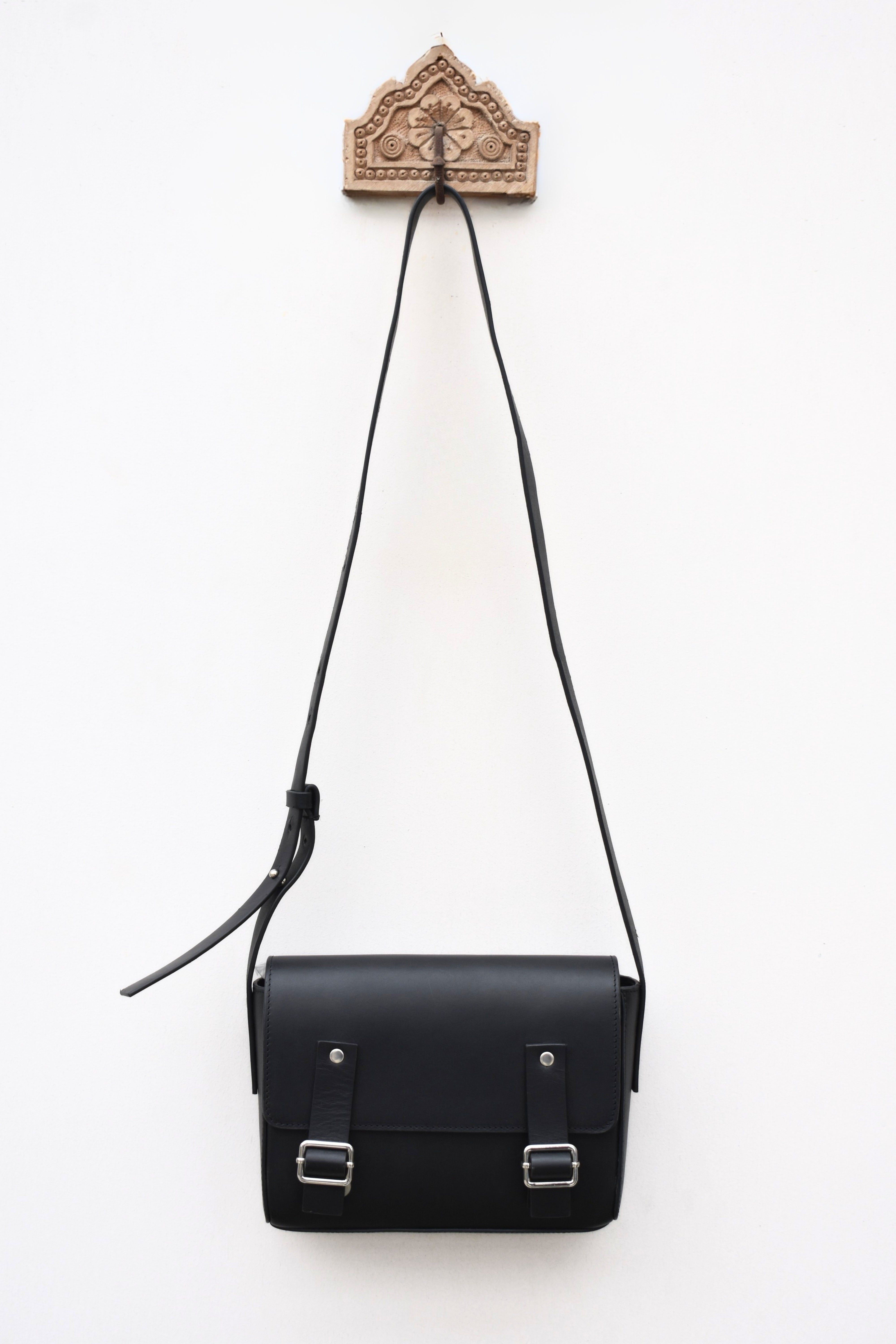 Jetlock Leather Messenger Bag