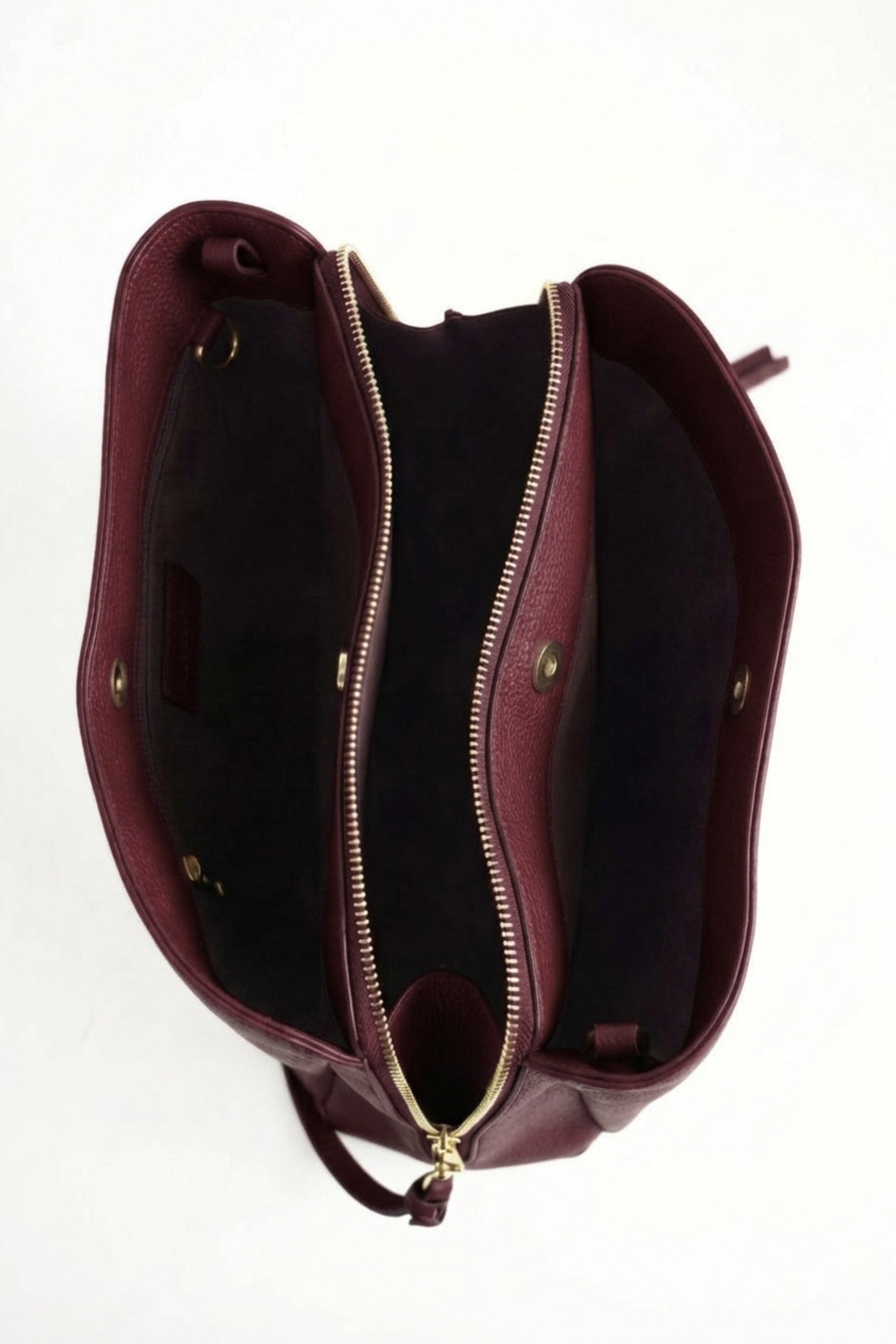 Elara Shoulder Bag