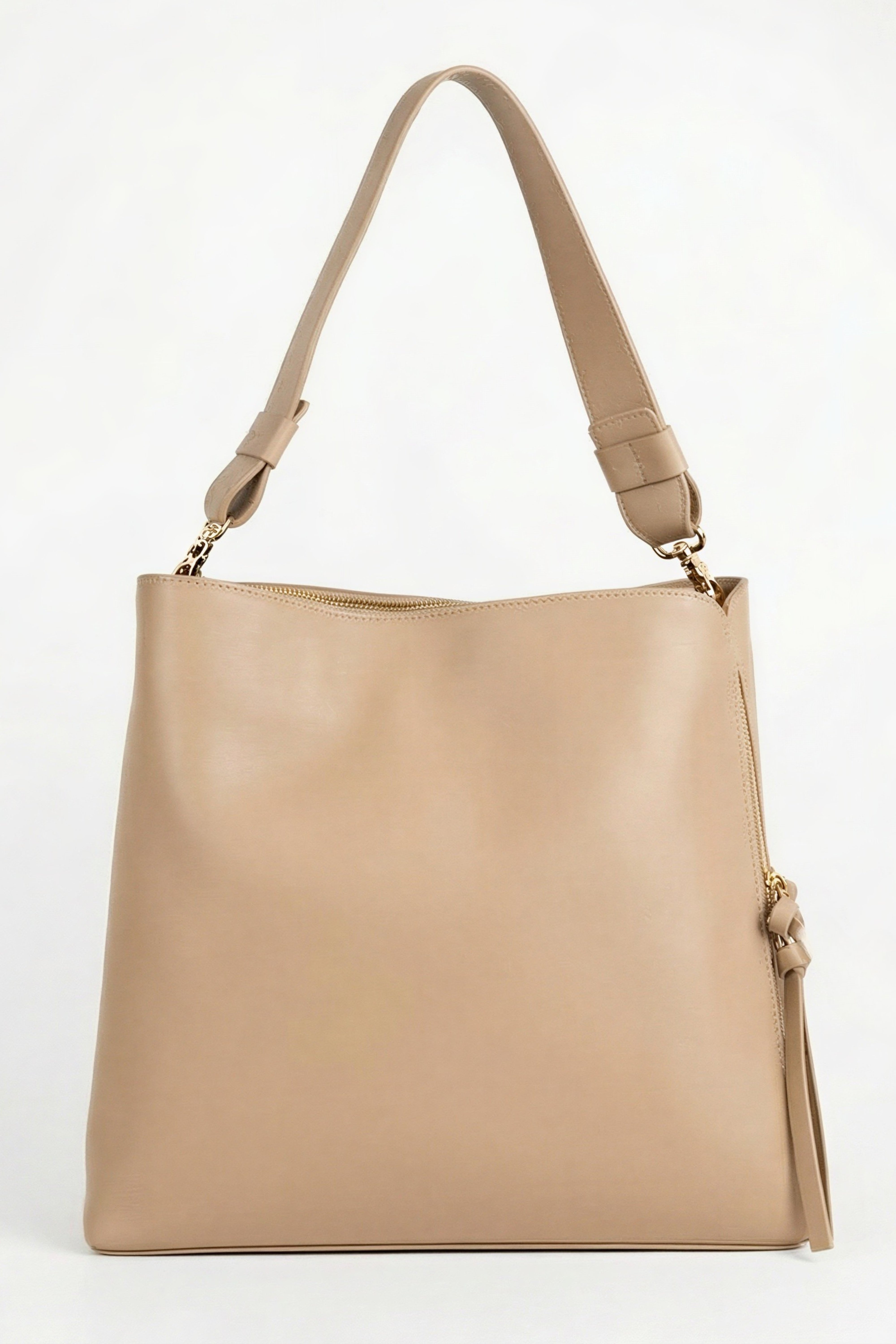 Elara Shoulder Bag