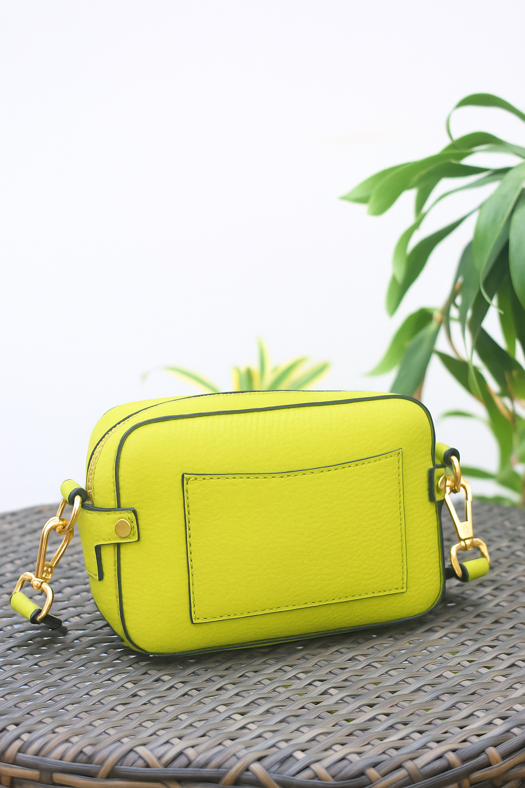 Truffle Noir Leather Bag