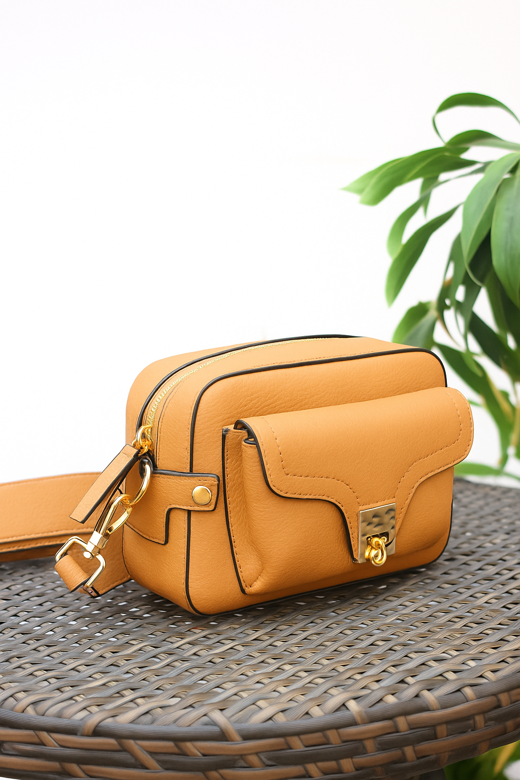 Truffle Noir Leather Bag