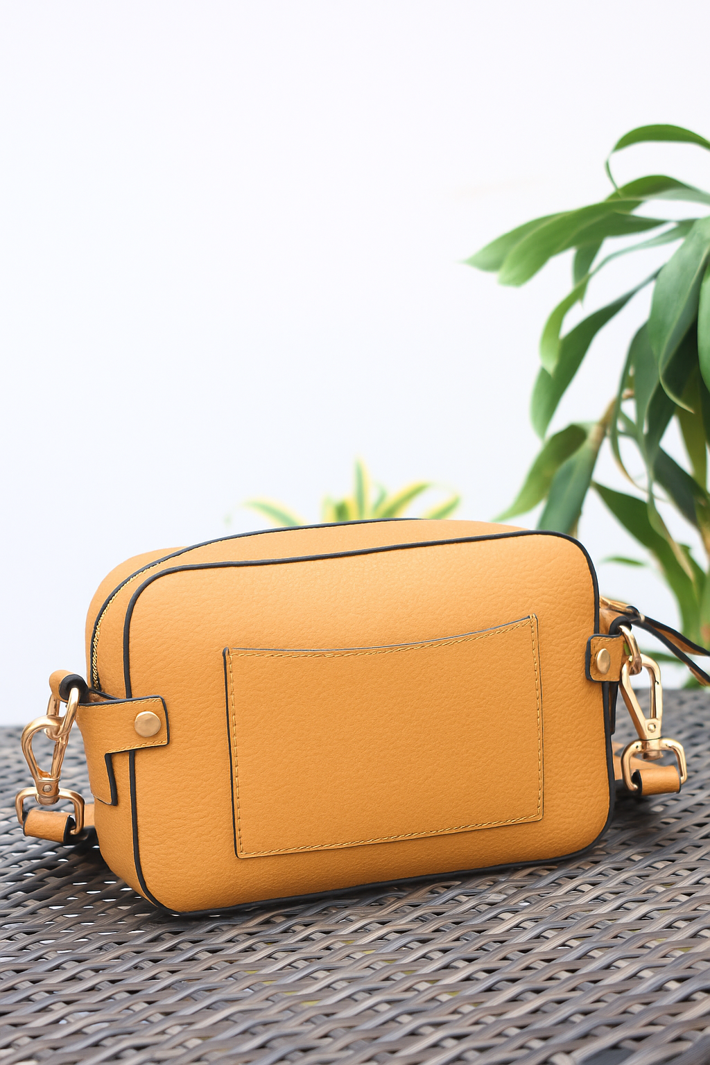 Truffle Noir Leather Bag