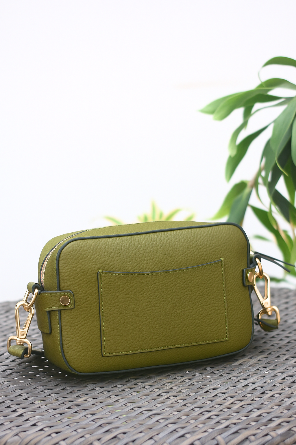 Truffle Noir Leather Bag