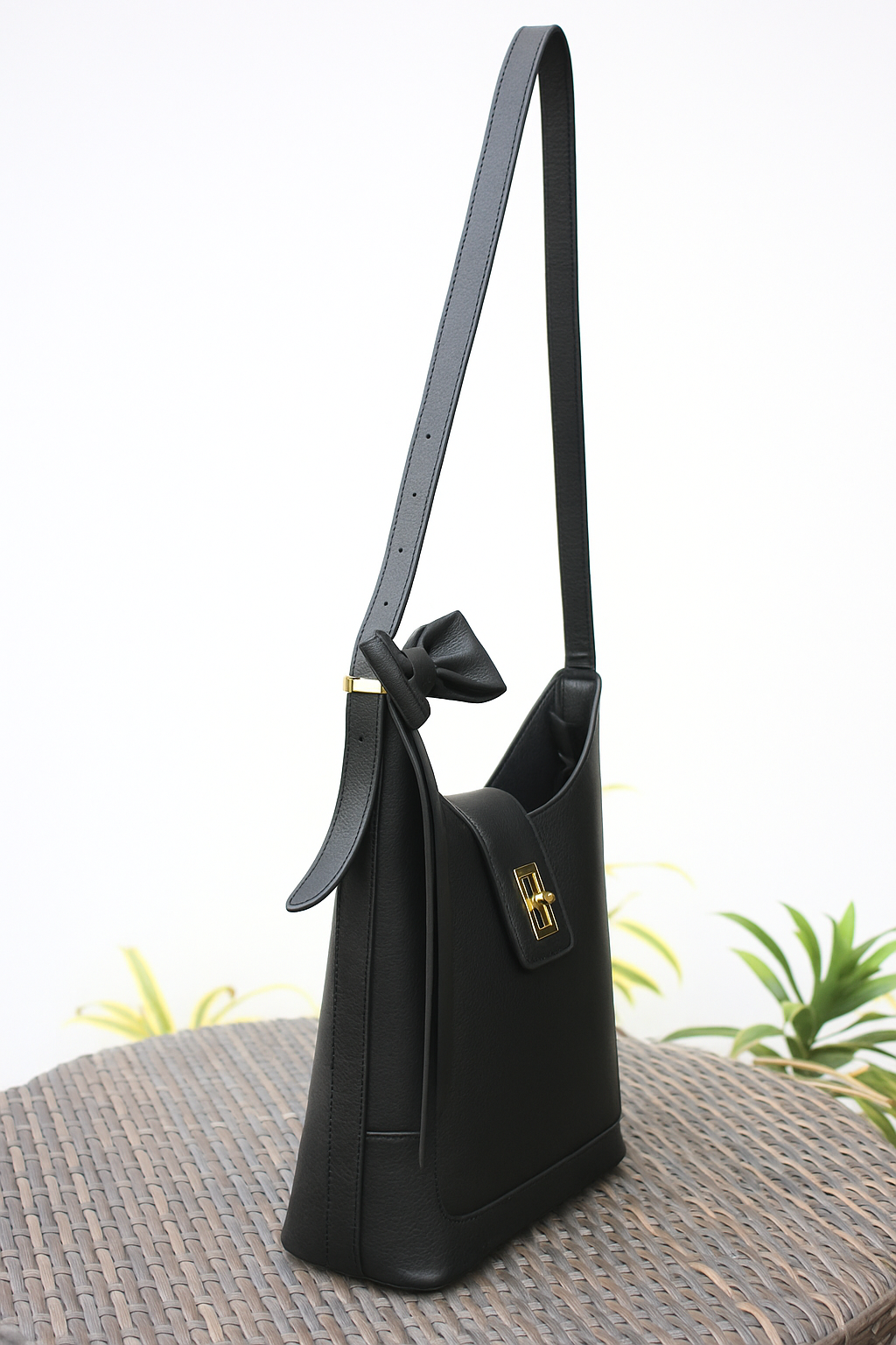 Urban Luxe Leather Bag