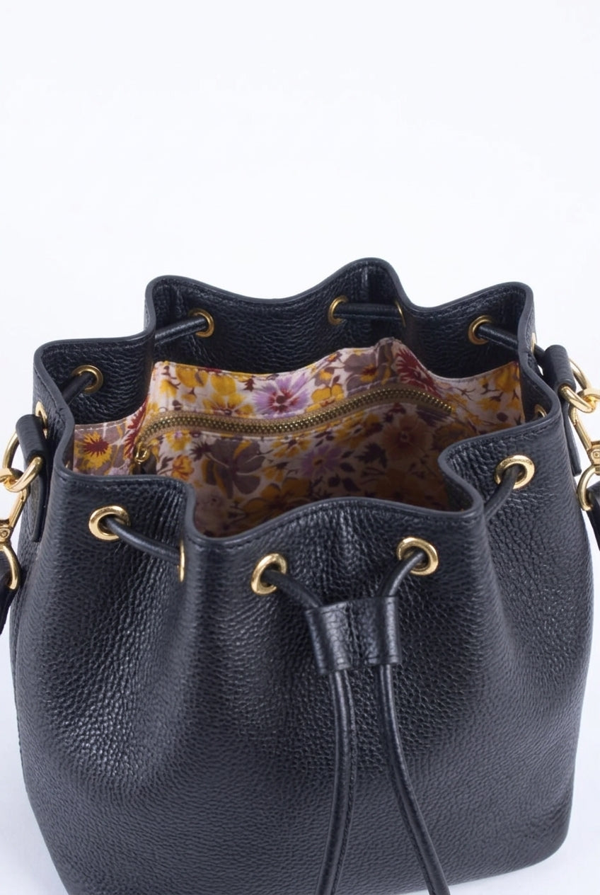 Veyra Bucket Bag