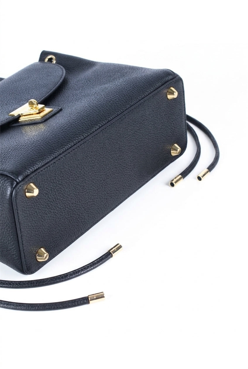 Veyra Flap Shoulder Bag