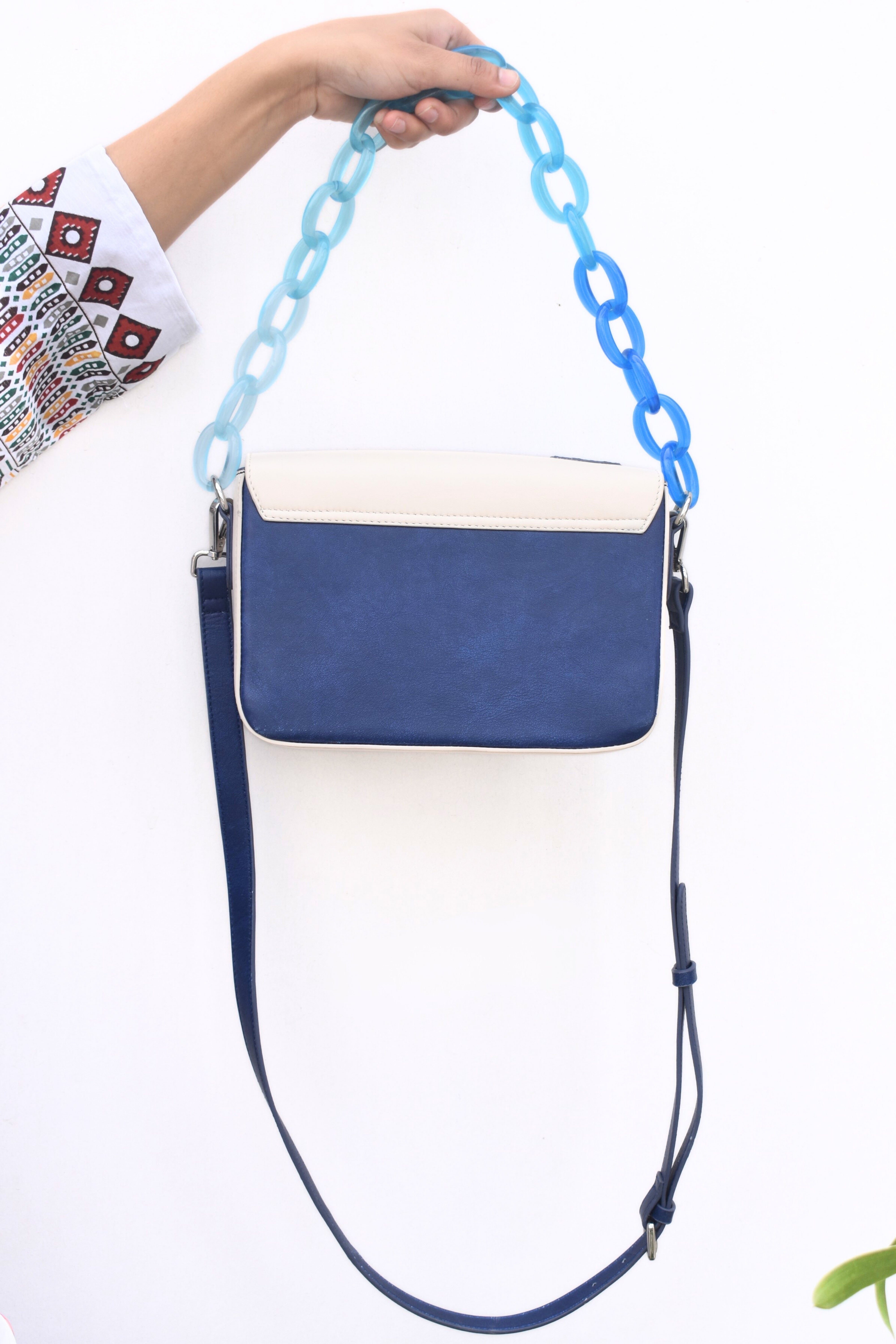 Elegant Floral Leather Shoulder Bag