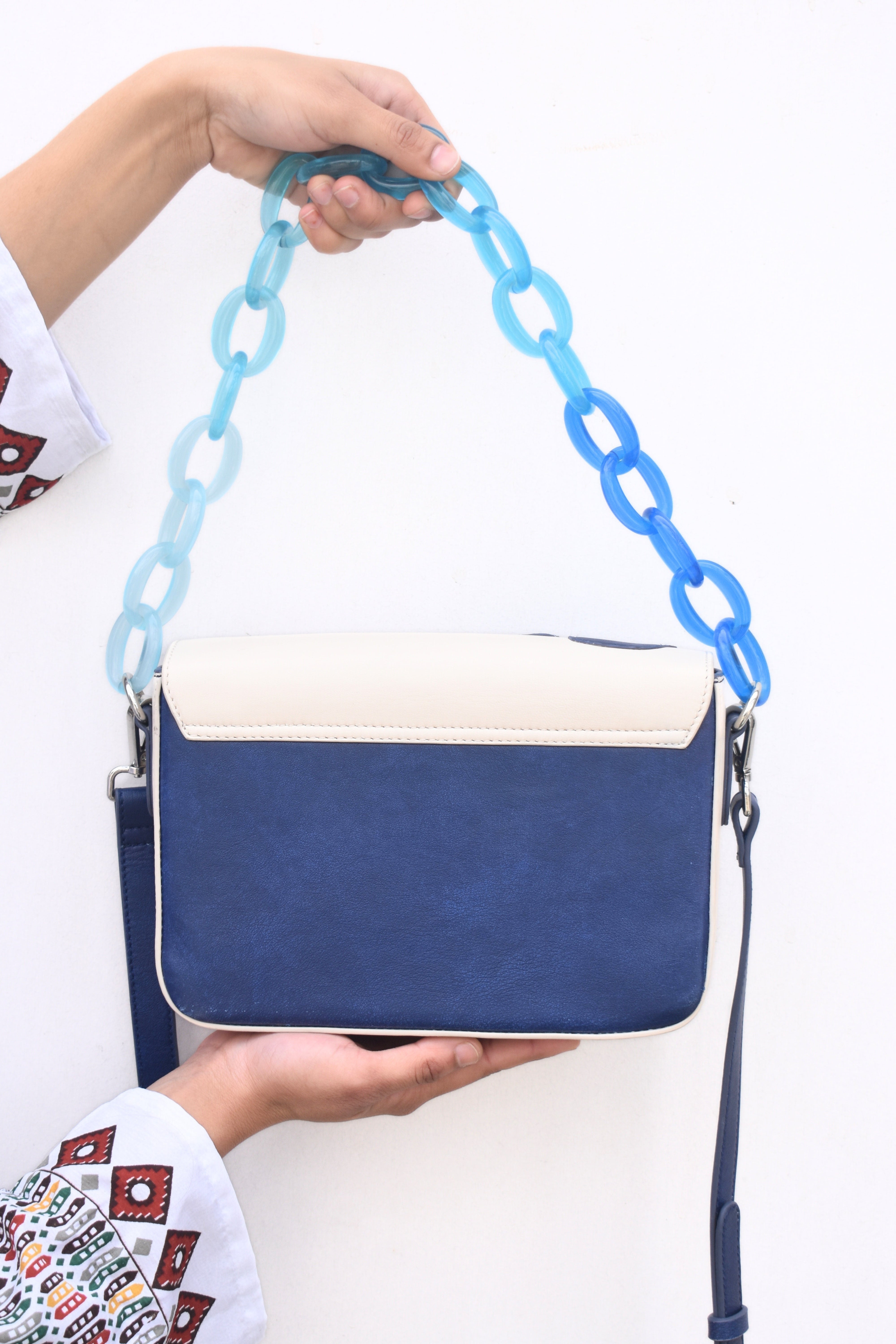 Elegant Floral Leather Shoulder Bag