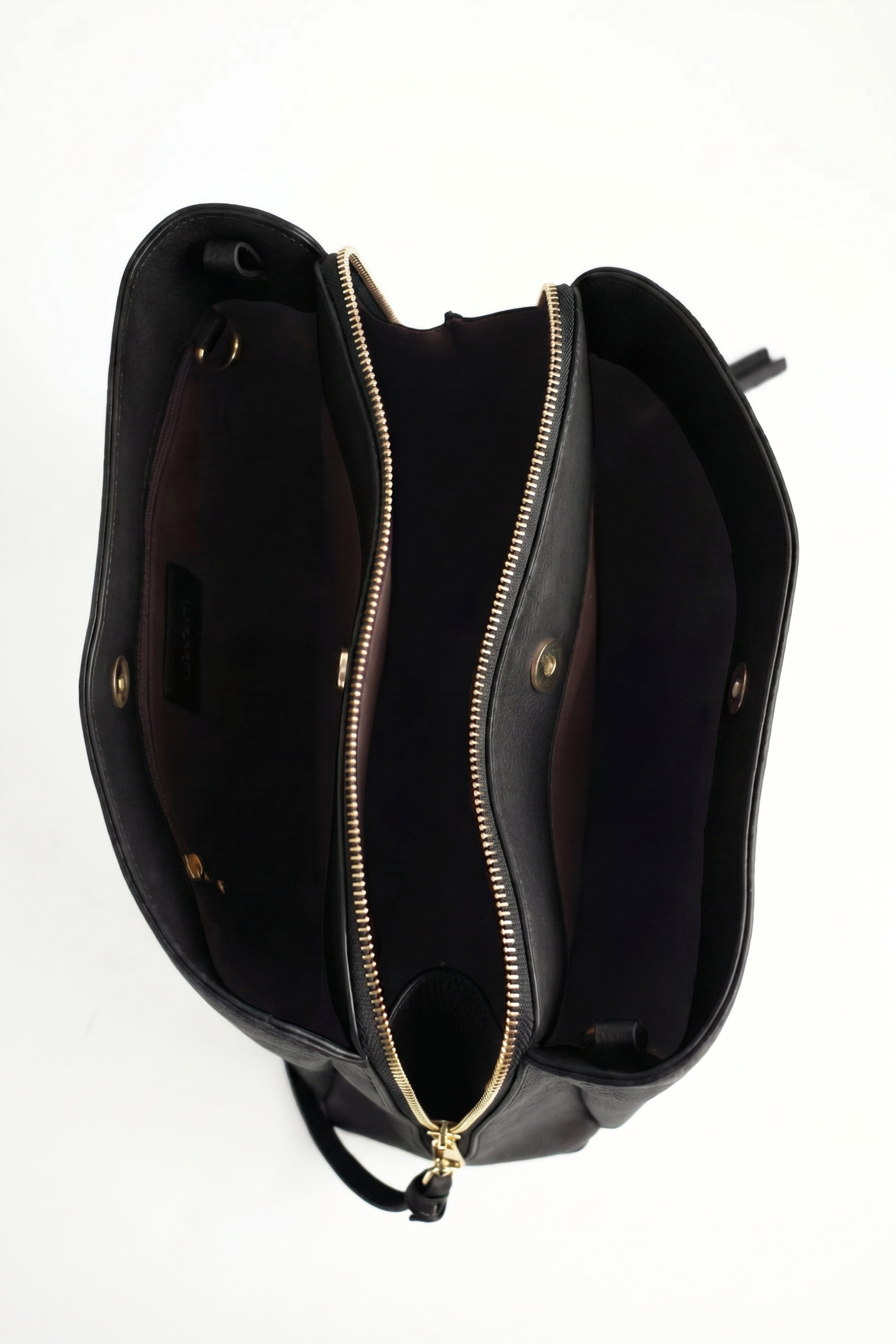 Elara Shoulder Bag