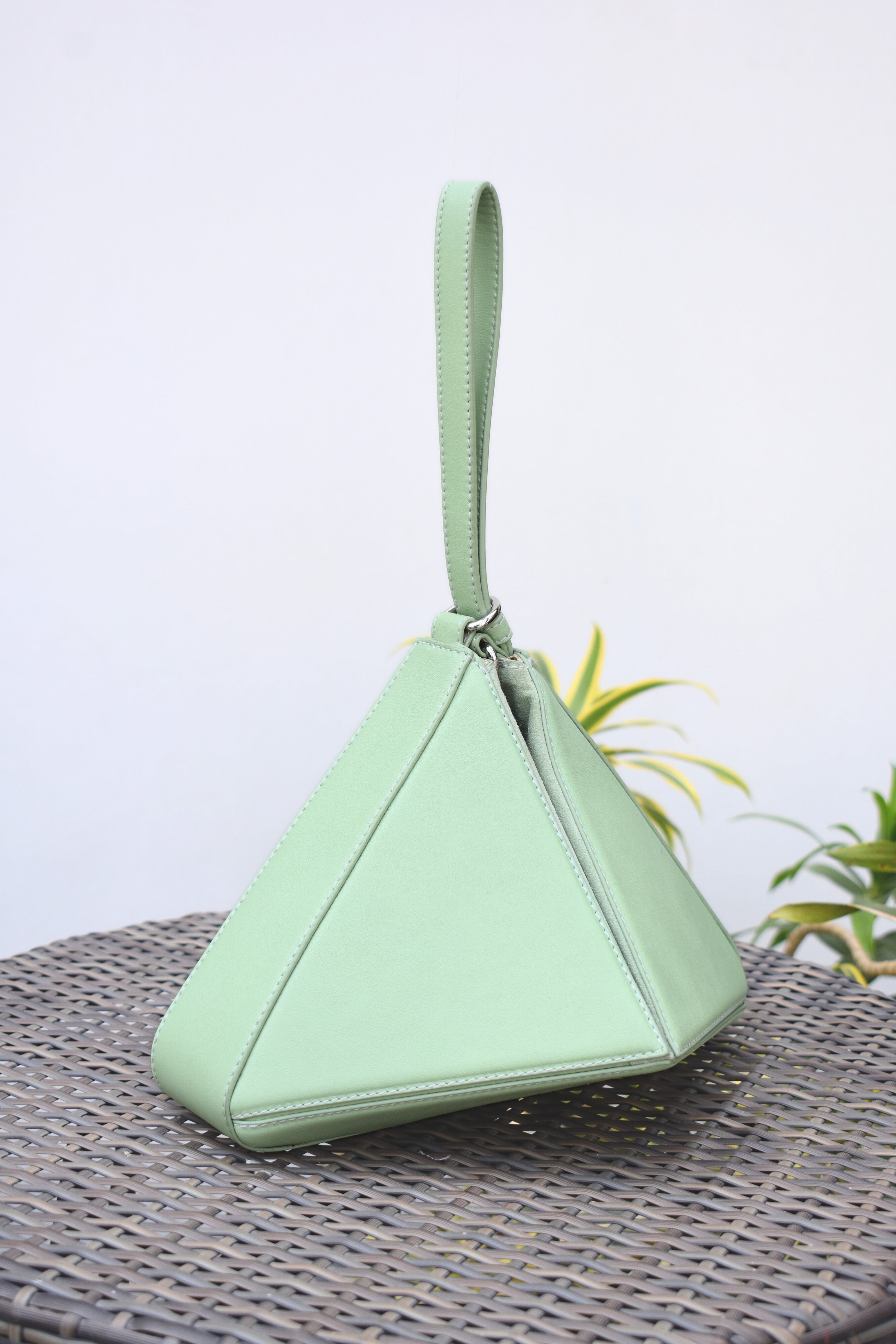 Elegant Dual-Tone Leather Handbag