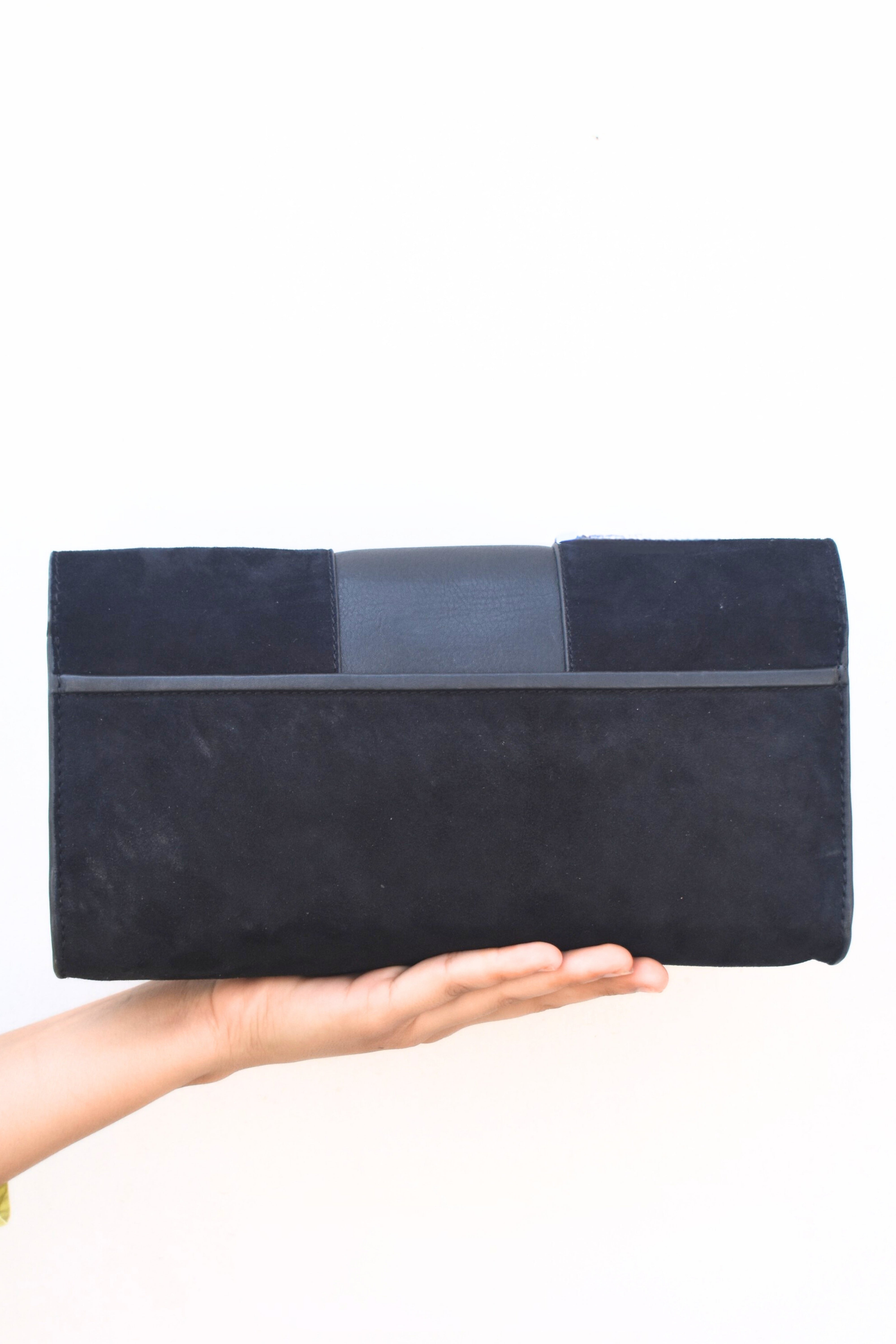 Coalmark in Suede Leather