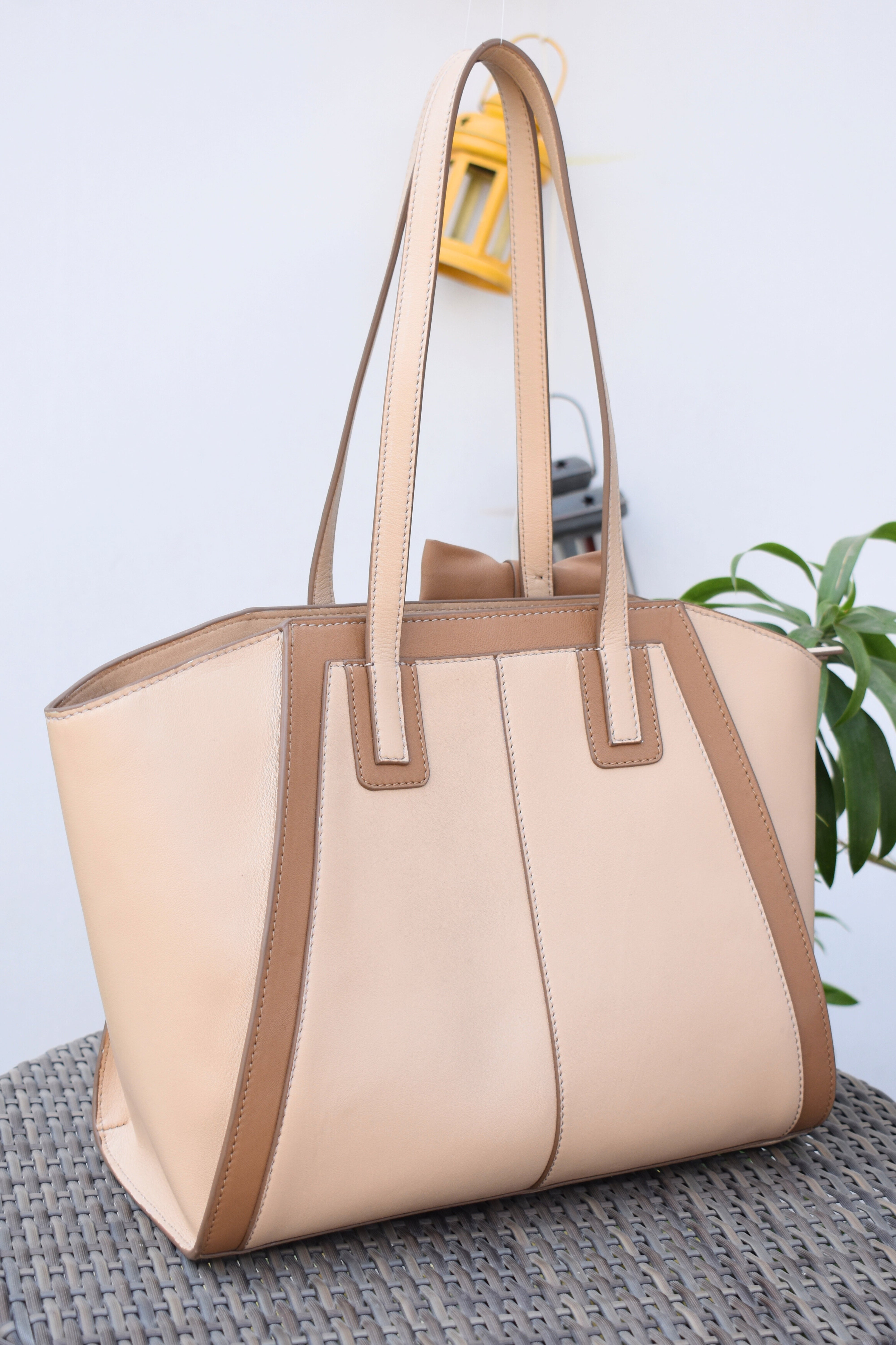 Elegant Leather Tote with Chic Bow