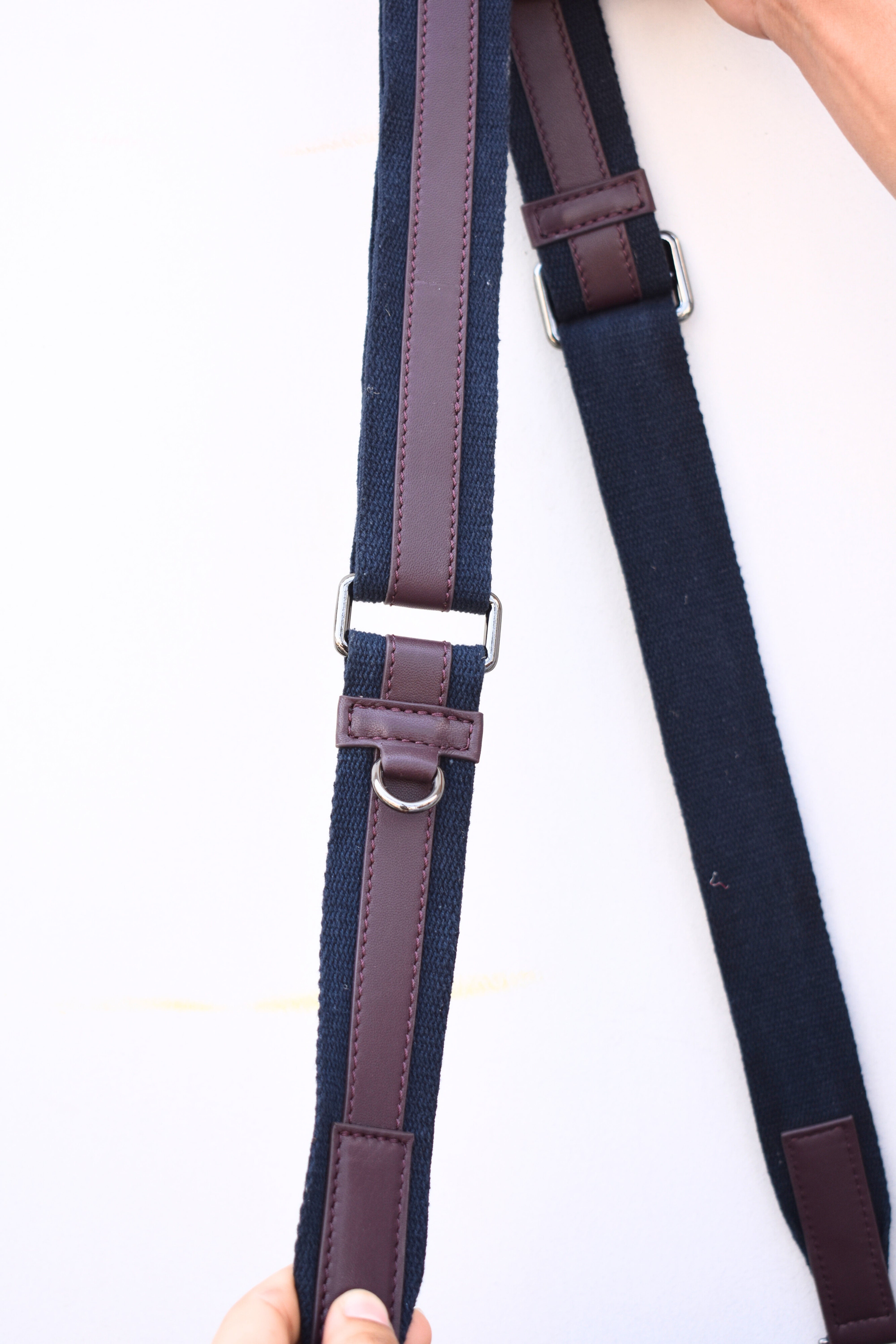Elegant VT Leather Messenger Bag