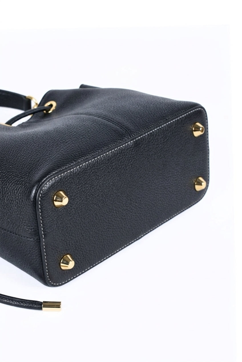 Veyra Bucket Bag